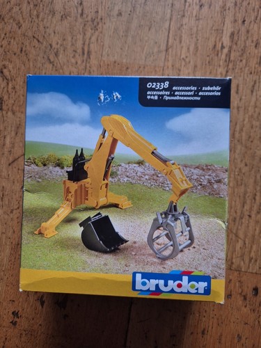 Bruder 02338 rear - bruder,